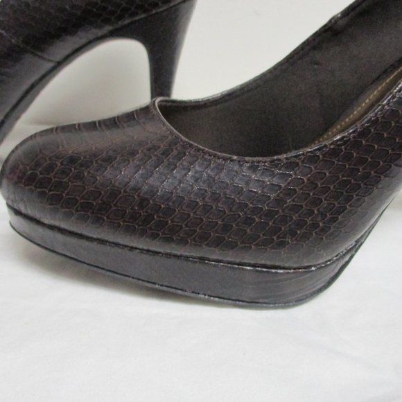 Christian Siriano Dark Brown Snakeskin Pumps sz 8 - Picture 3 of 11